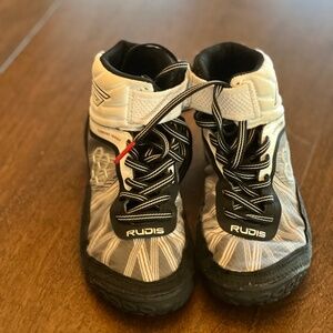 Rudis youth wrestling shoes